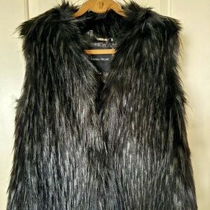 NWT Ivanka Trump Faux Shaggy Vest Size M